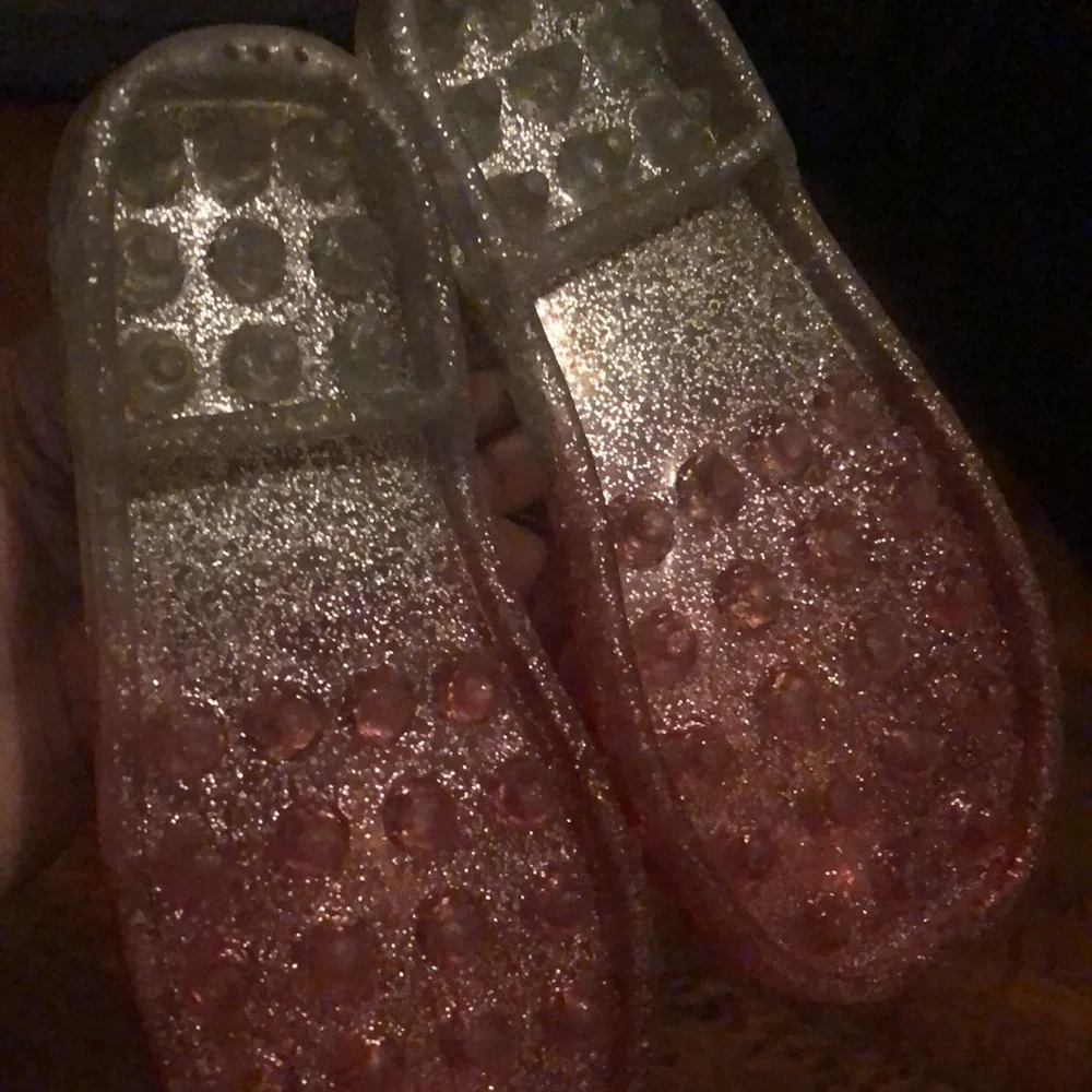Jellies for a toddler size 6.